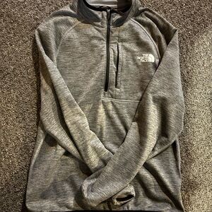 The North Face Men's Gray Sweater - Medium